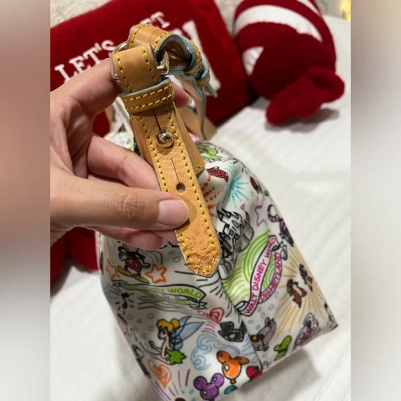 Dooney and Bourke Bag - Picture 4 of 12